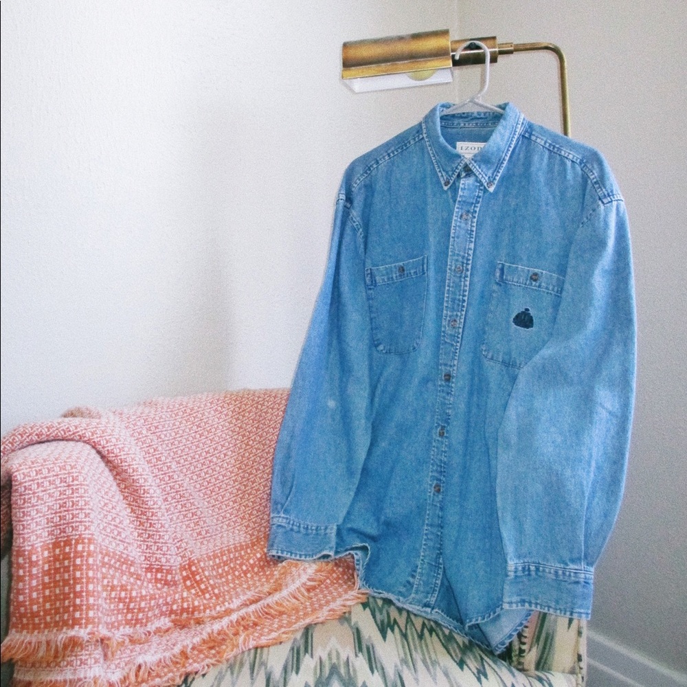 IZOD vintage denim buttondown